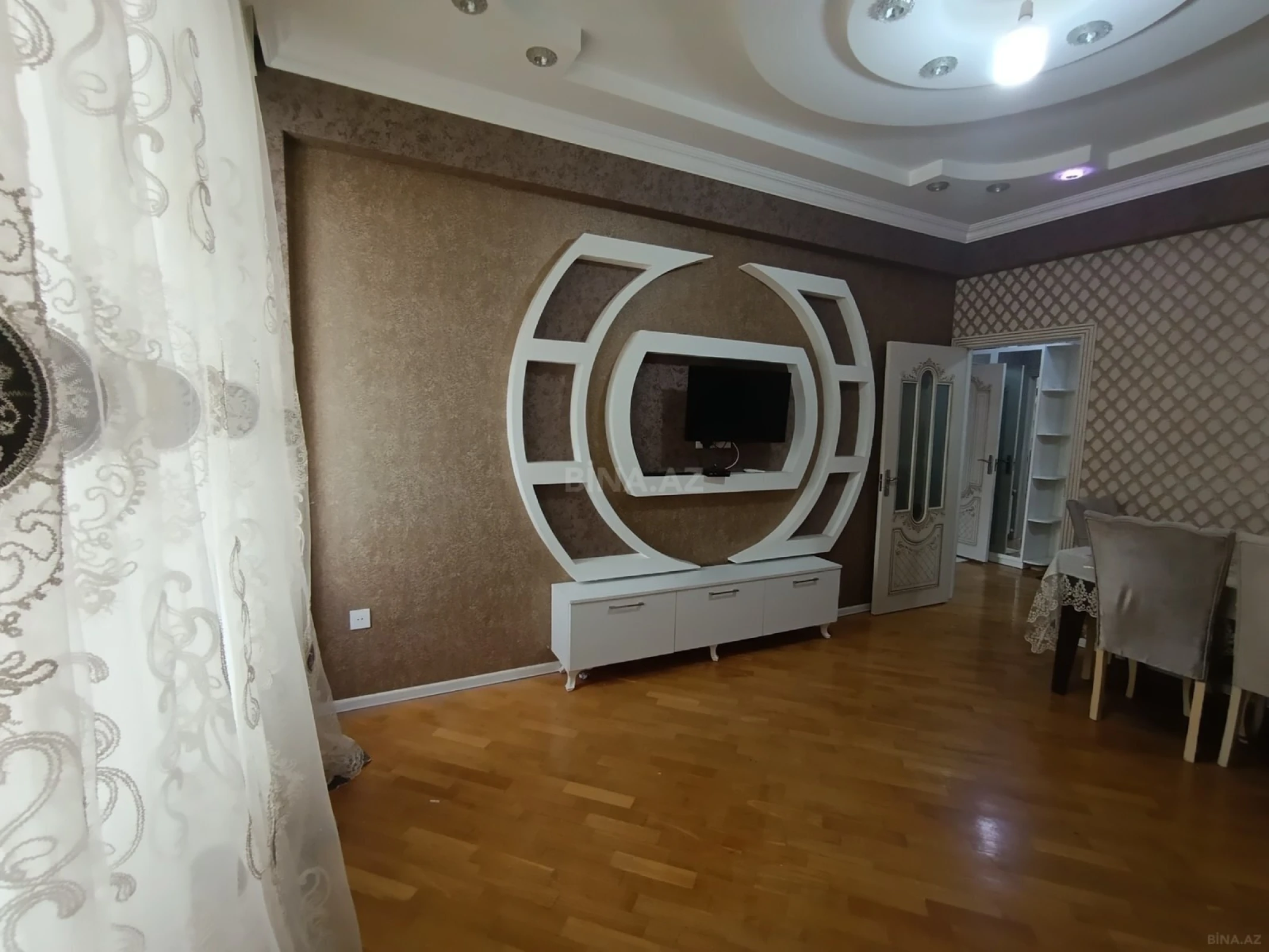 Kirayə verilir 2 otaqlı mənzil 59 m²