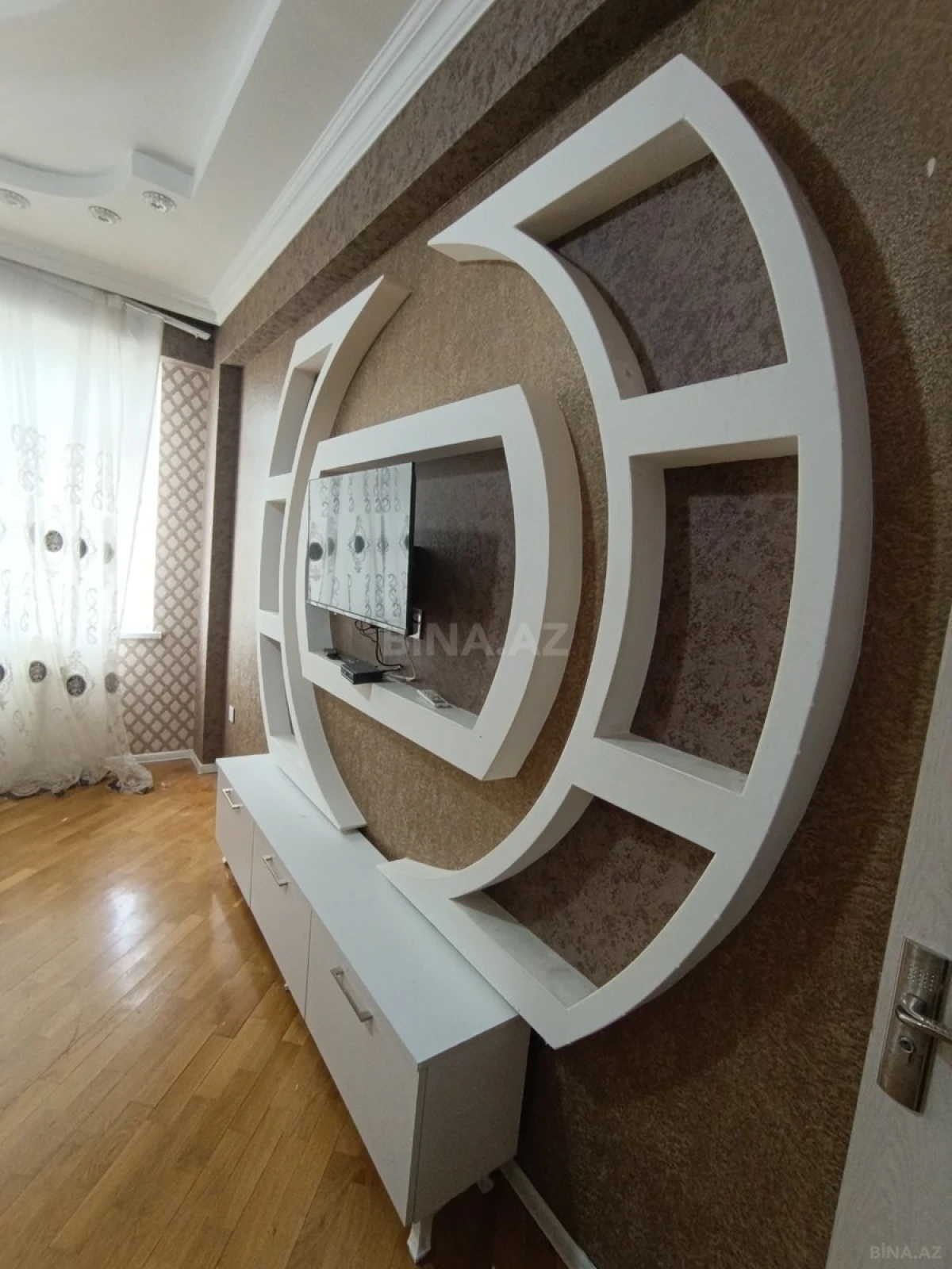 Kirayə verilir 2 otaqlı mənzil 59 m²