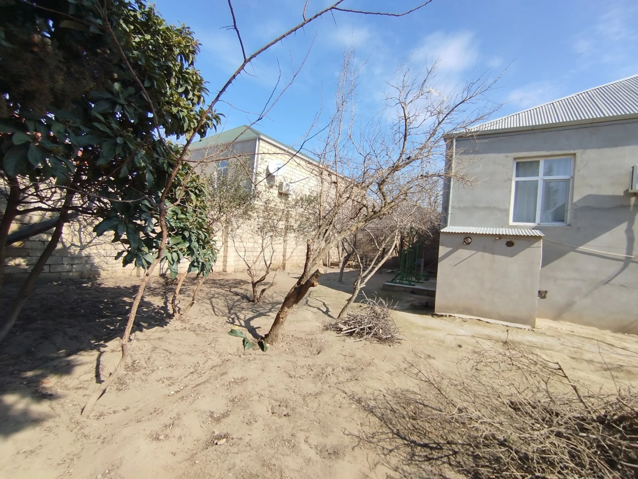 Satılır torpaq sahəsi 2 m²