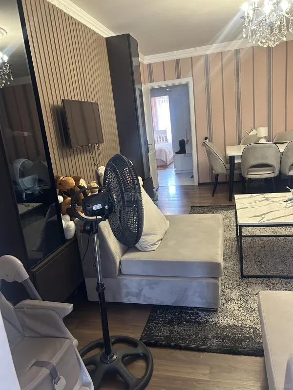 Satılır 4 otaqlı mənzil 90 m²