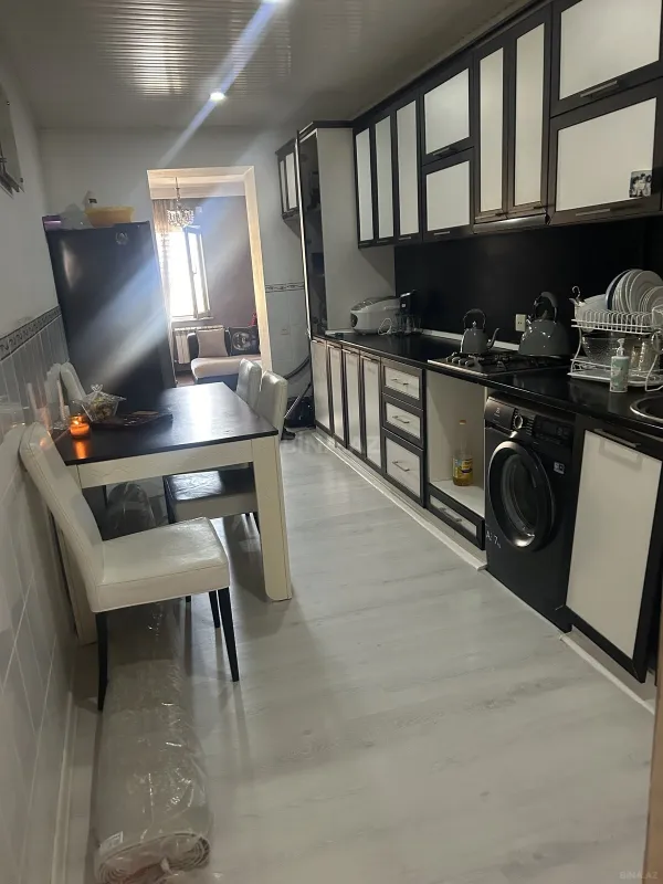 Satılır 4 otaqlı mənzil 90 m²