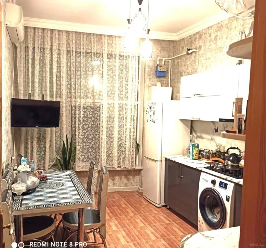 Satılır 2 otaqlı mənzil 75 m²
