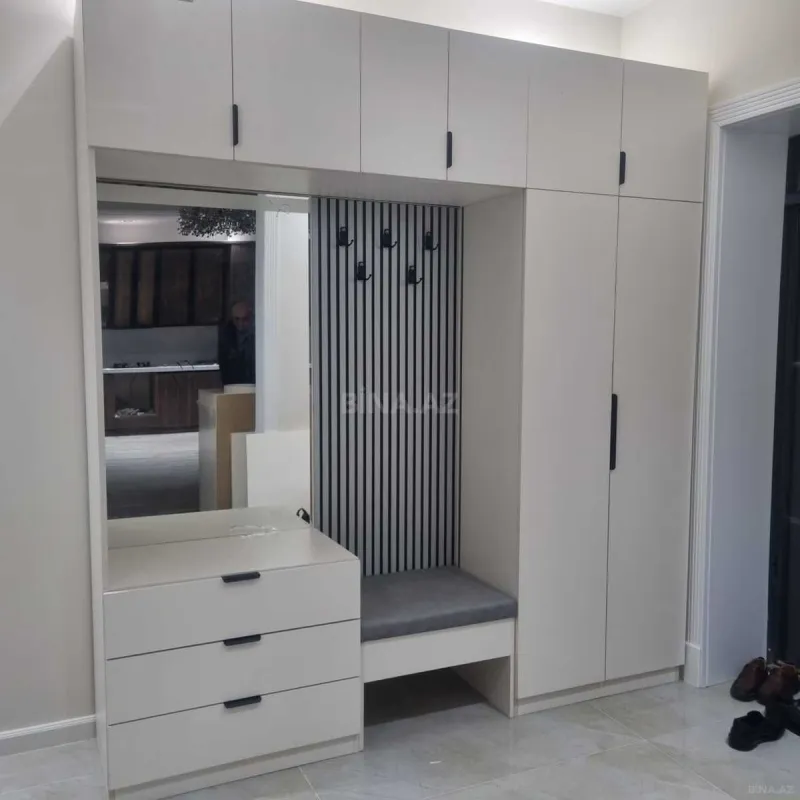 Satılır 5 otaqlı həyət evi 354 m²