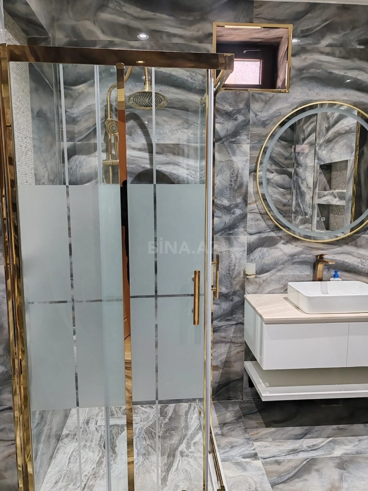 Satılır 5 otaqlı həyət evi 354 m²