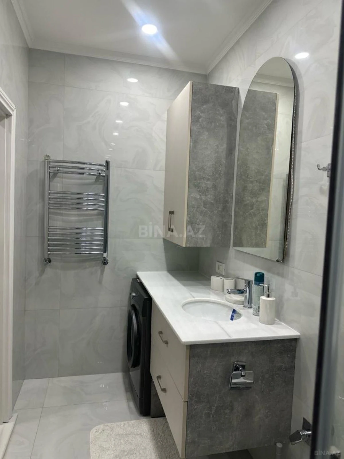 Kirayə verilir 2 otaqlı mənzil 70 m²