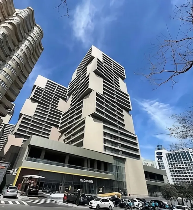 Kirayə verilir 2 otaqlı mənzil 100 m²