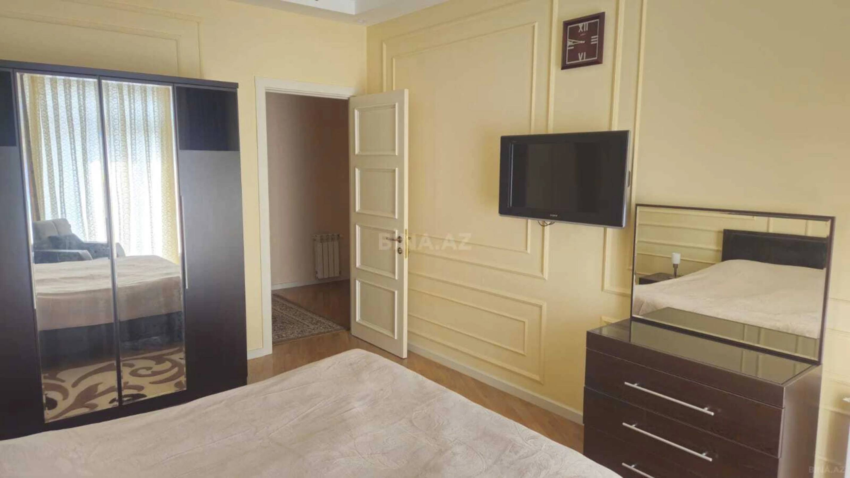 Kirayə verilir 2 otaqlı mənzil 100 m²