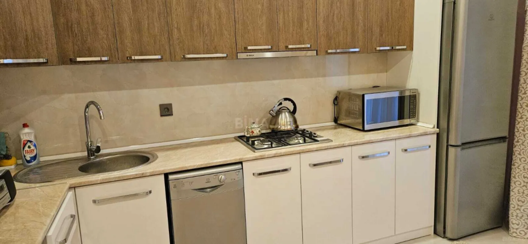 Kirayə verilir 2 otaqlı mənzil 100 m²