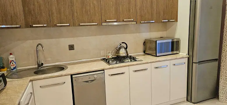 Kirayə verilir 2 otaqlı mənzil 100 m²