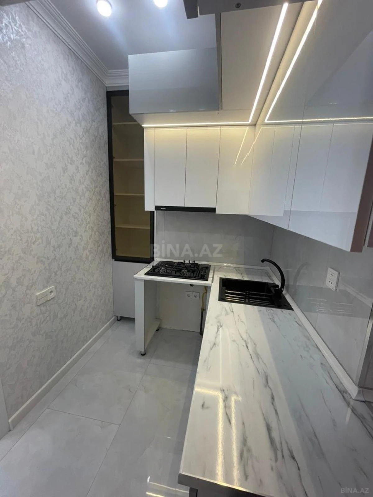 Satılır 2 otaqlı mənzil 66 m²
