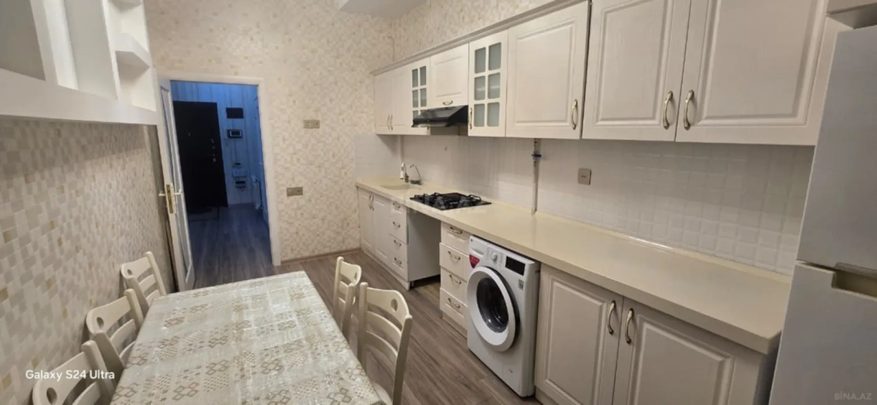 Kirayə verilir 2 otaqlı mənzil 65 m²