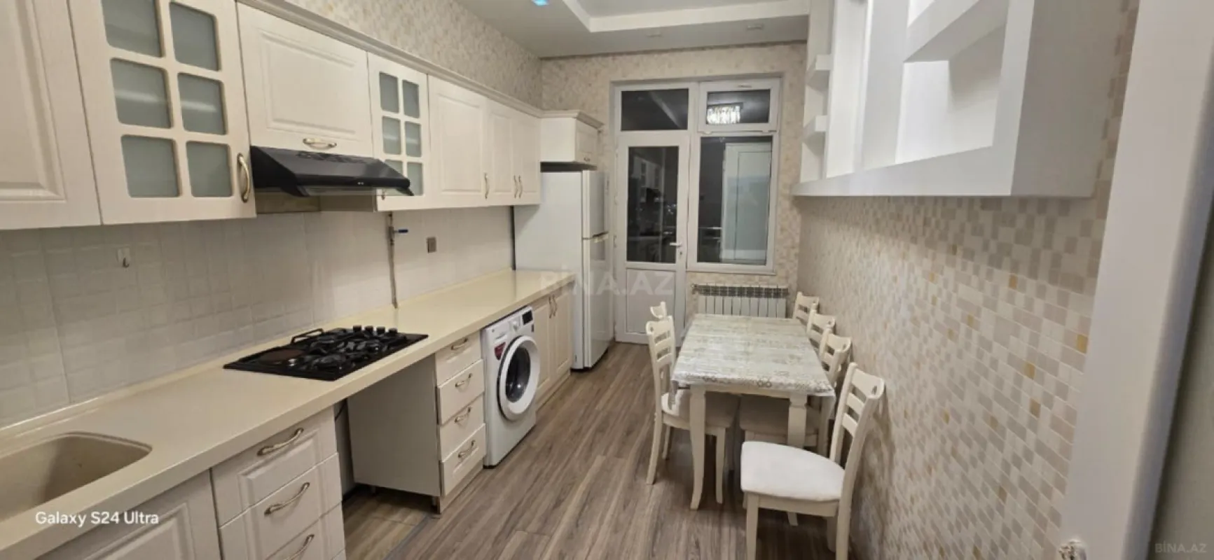 Kirayə verilir 2 otaqlı mənzil 65 m²