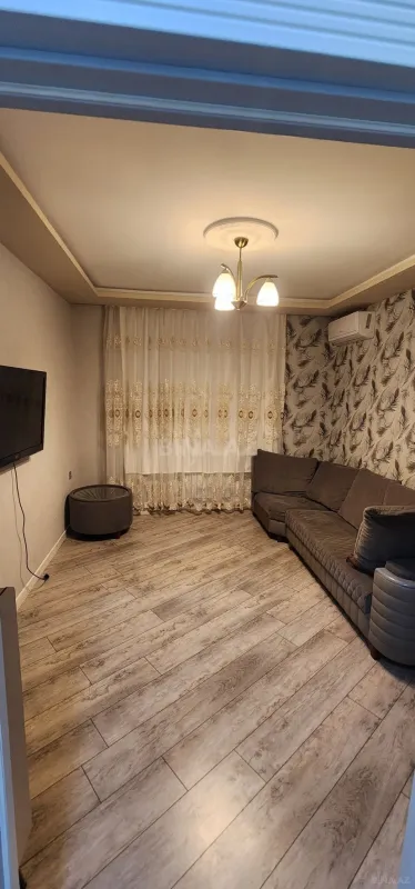 Kirayə verilir 3 otaqlı mənzil 75 m²