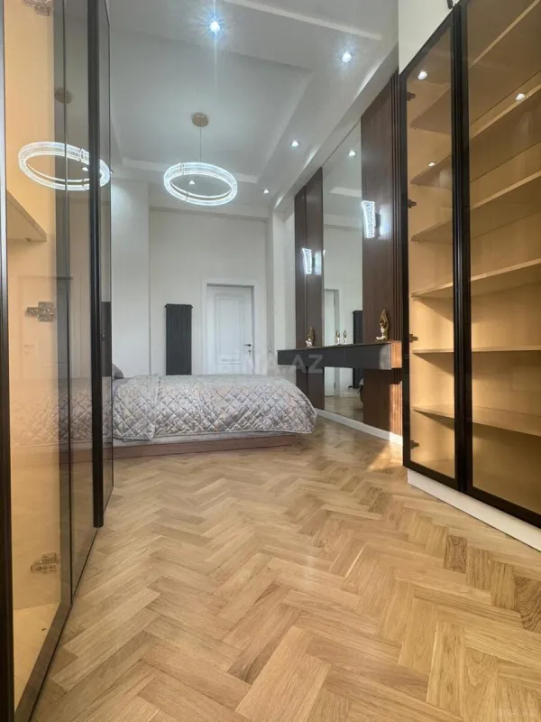 Kirayə verilir 2 otaqlı mənzil 65 m²