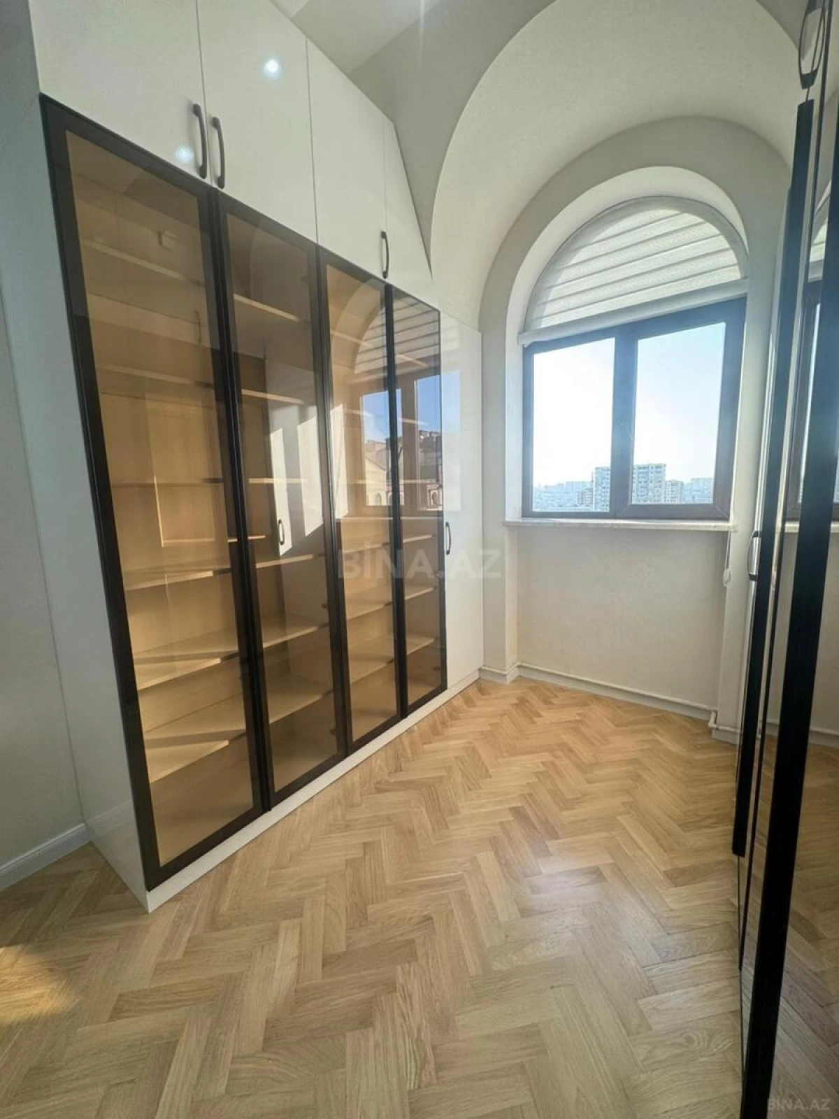 Kirayə verilir 2 otaqlı mənzil 65 m²