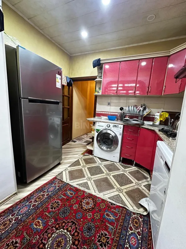 Satılır 5 otaqlı mənzil 120 m²