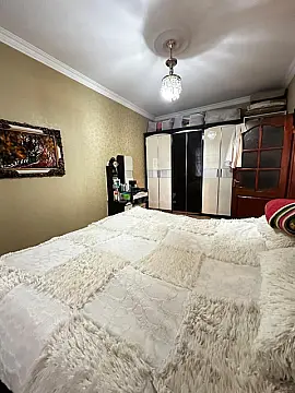 Satılır 5 otaqlı mənzil 120 m²