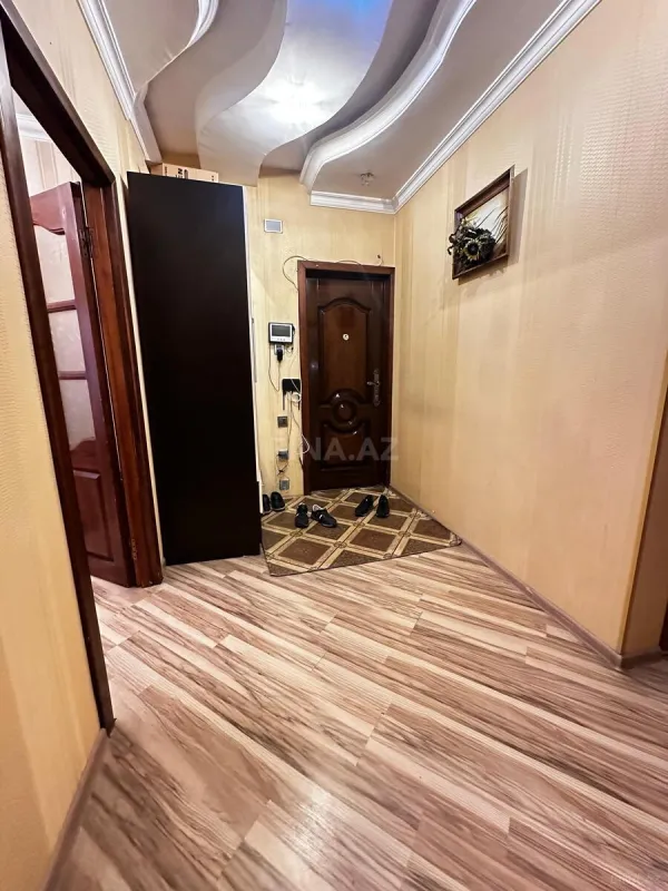 Satılır 5 otaqlı mənzil 120 m²