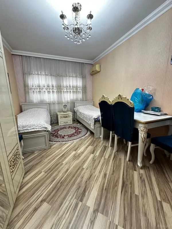 Satılır 5 otaqlı mənzil 120 m²