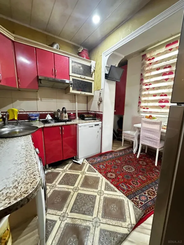 Satılır 5 otaqlı mənzil 120 m²