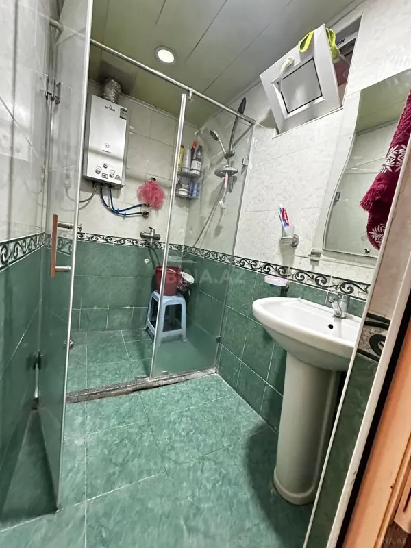 Satılır 5 otaqlı mənzil 120 m²