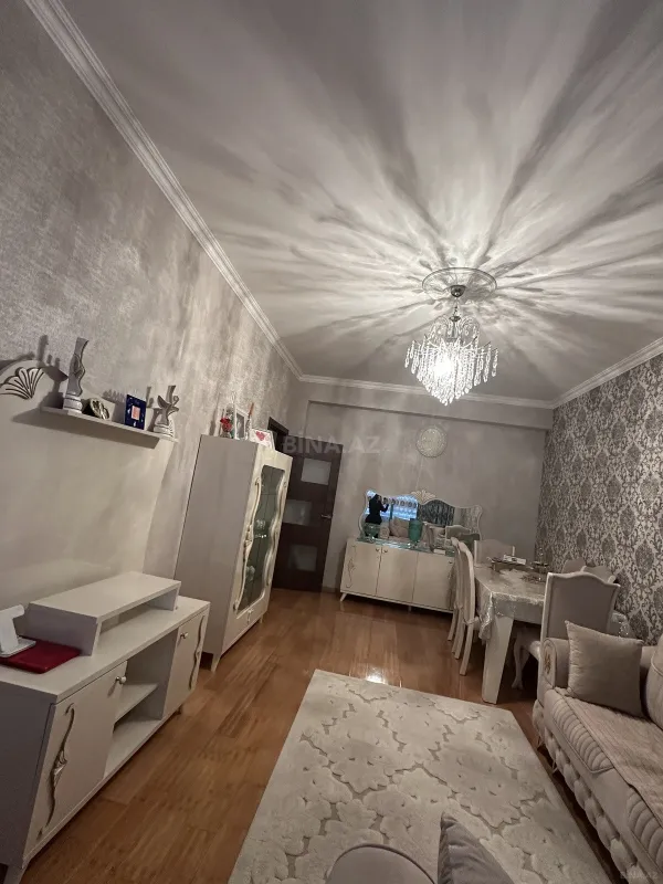 Satılır 2 otaqlı mənzil 67 m²