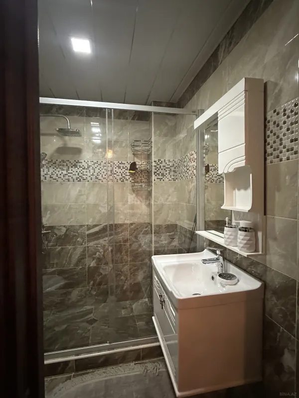 Satılır 2 otaqlı mənzil 67 m²