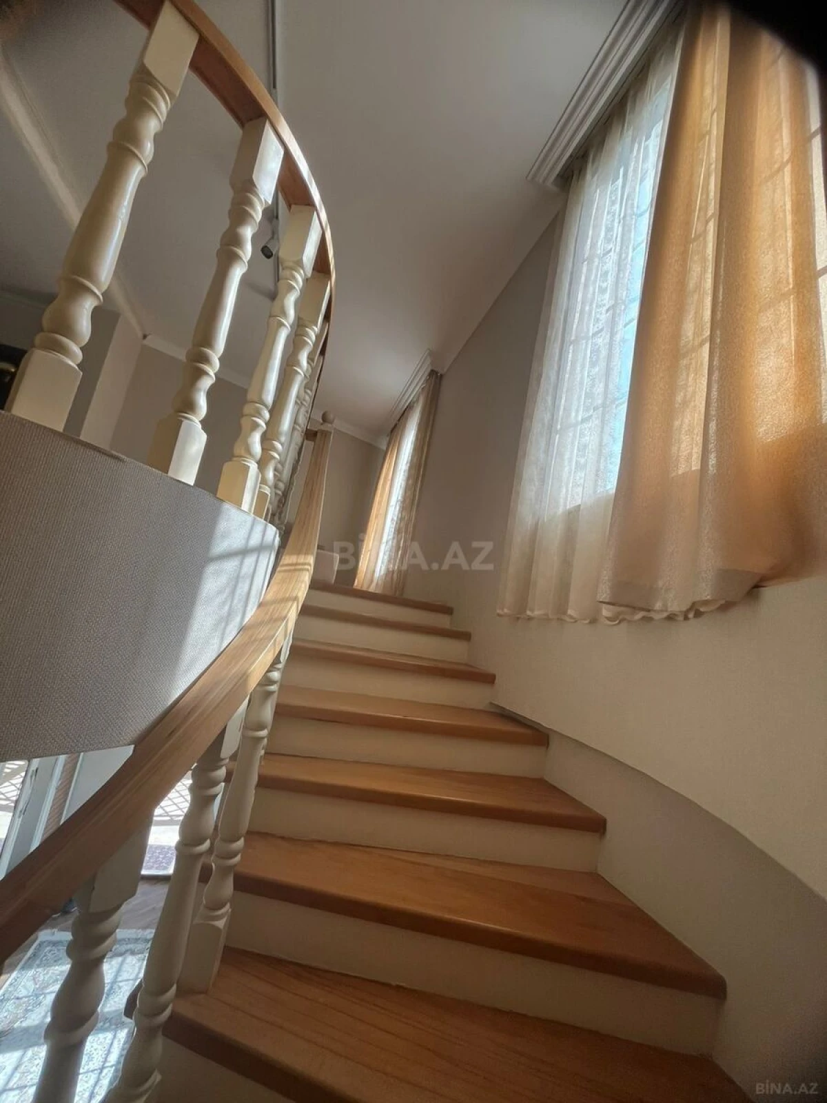 Satılır 4 otaqlı həyət evi 180 m²