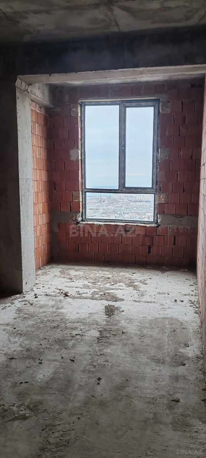 Satılır 2 otaqlı mənzil 68 m²