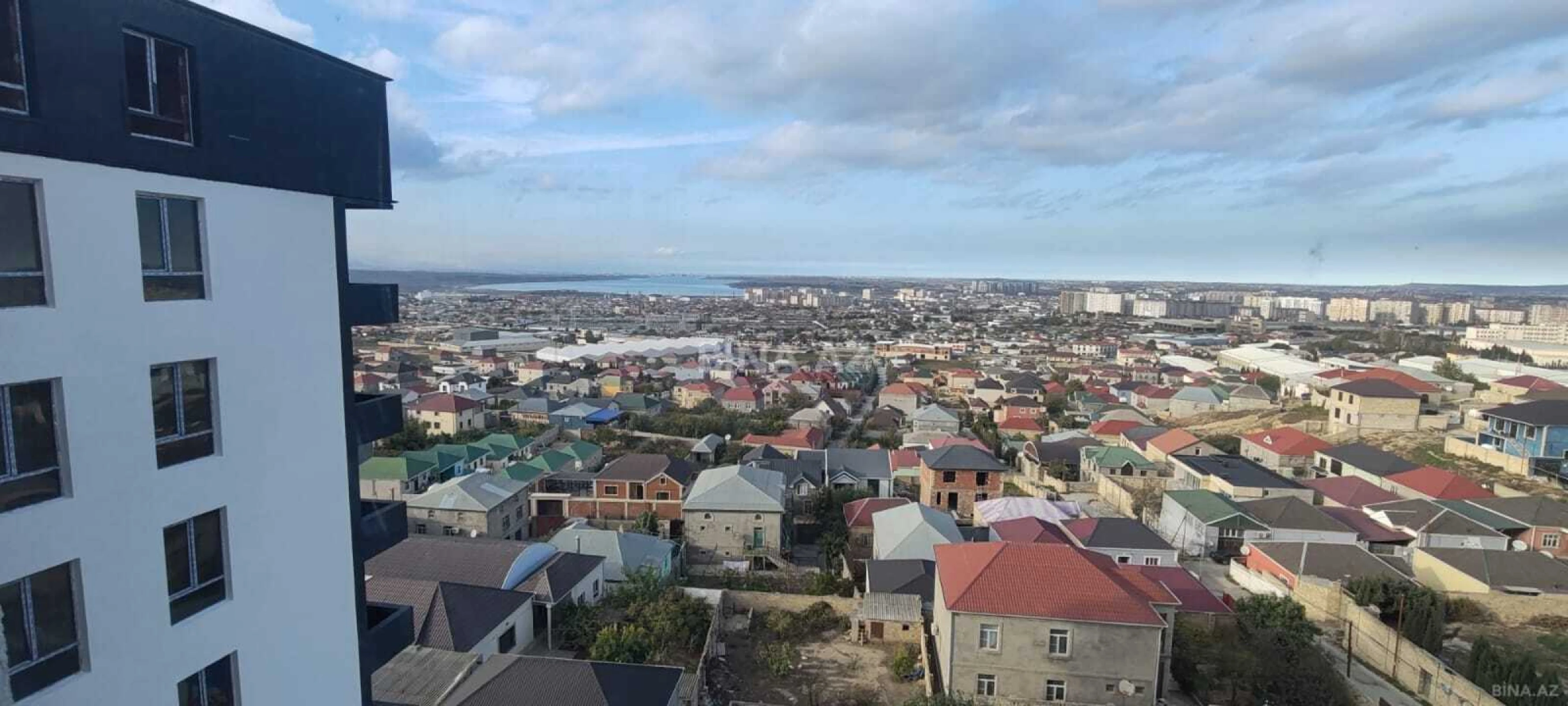 Satılır 2 otaqlı mənzil 68 m²