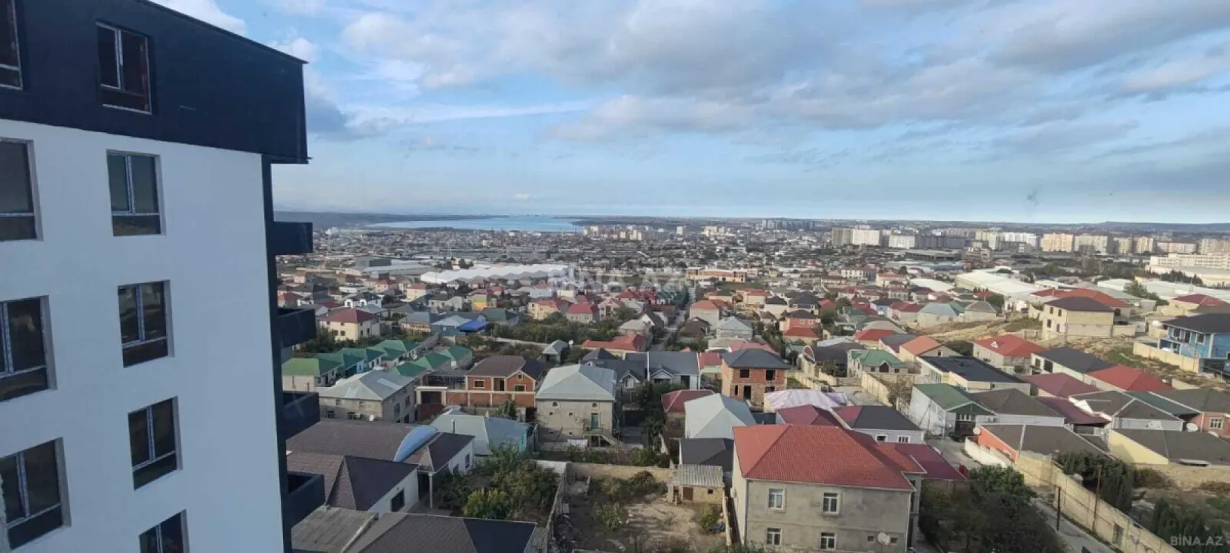 Satılır 2 otaqlı mənzil 68 m²