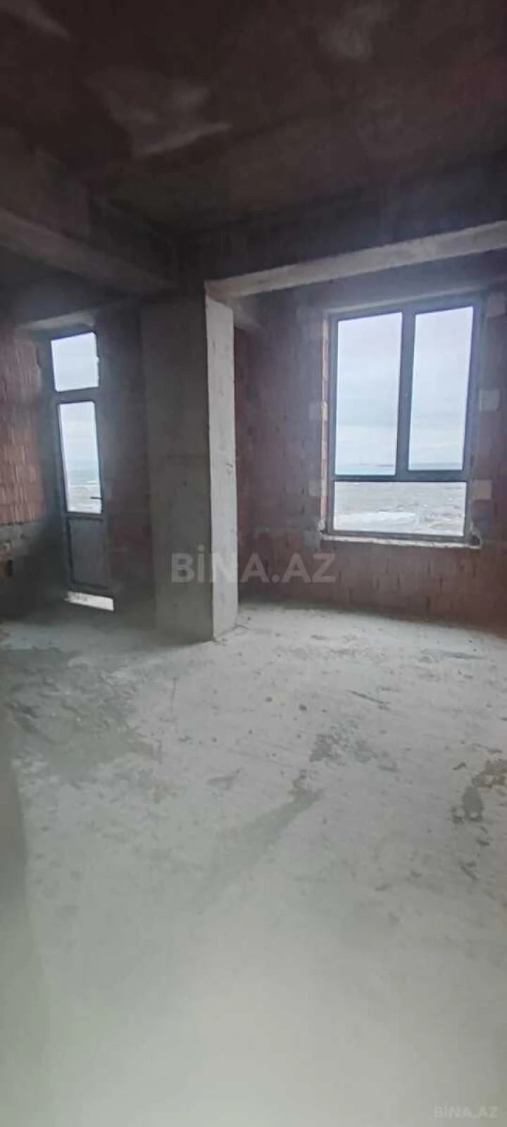 Satılır 2 otaqlı mənzil 68 m²