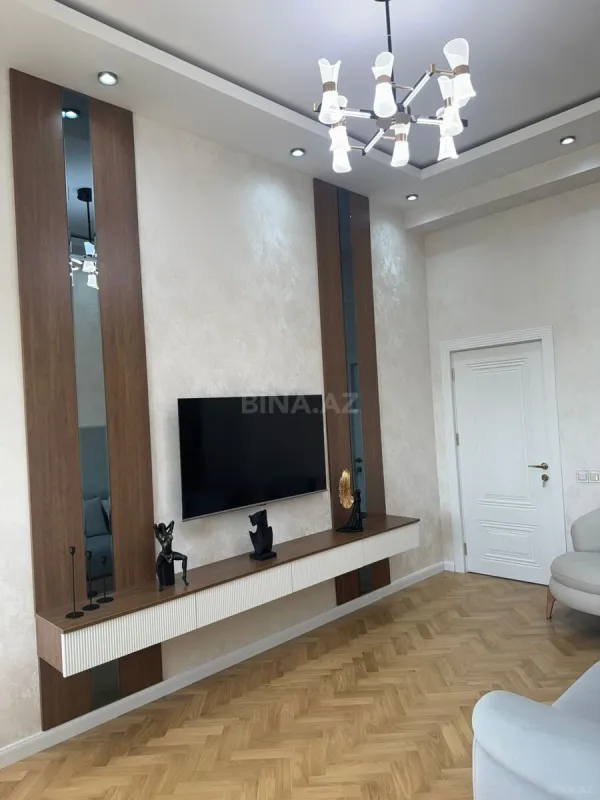 Kirayə verilir 2 otaqlı mənzil 70 m²