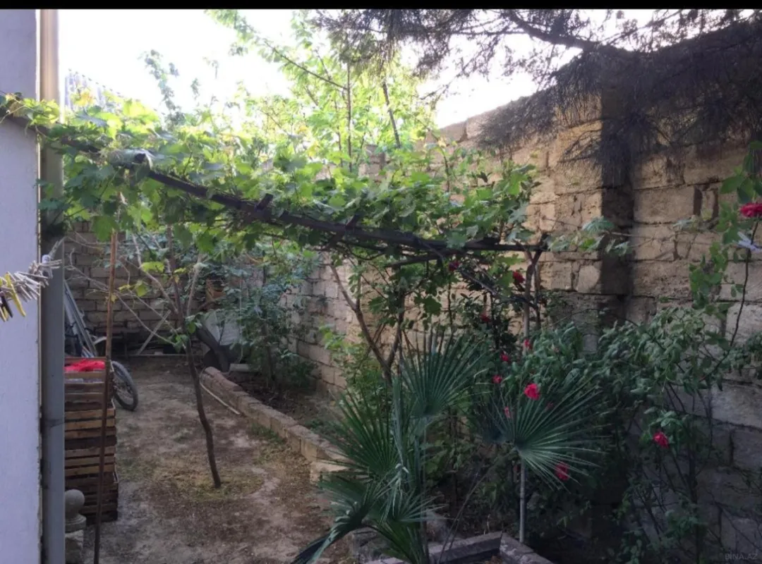 Satılır 3 otaqlı həyət evi 100 m²