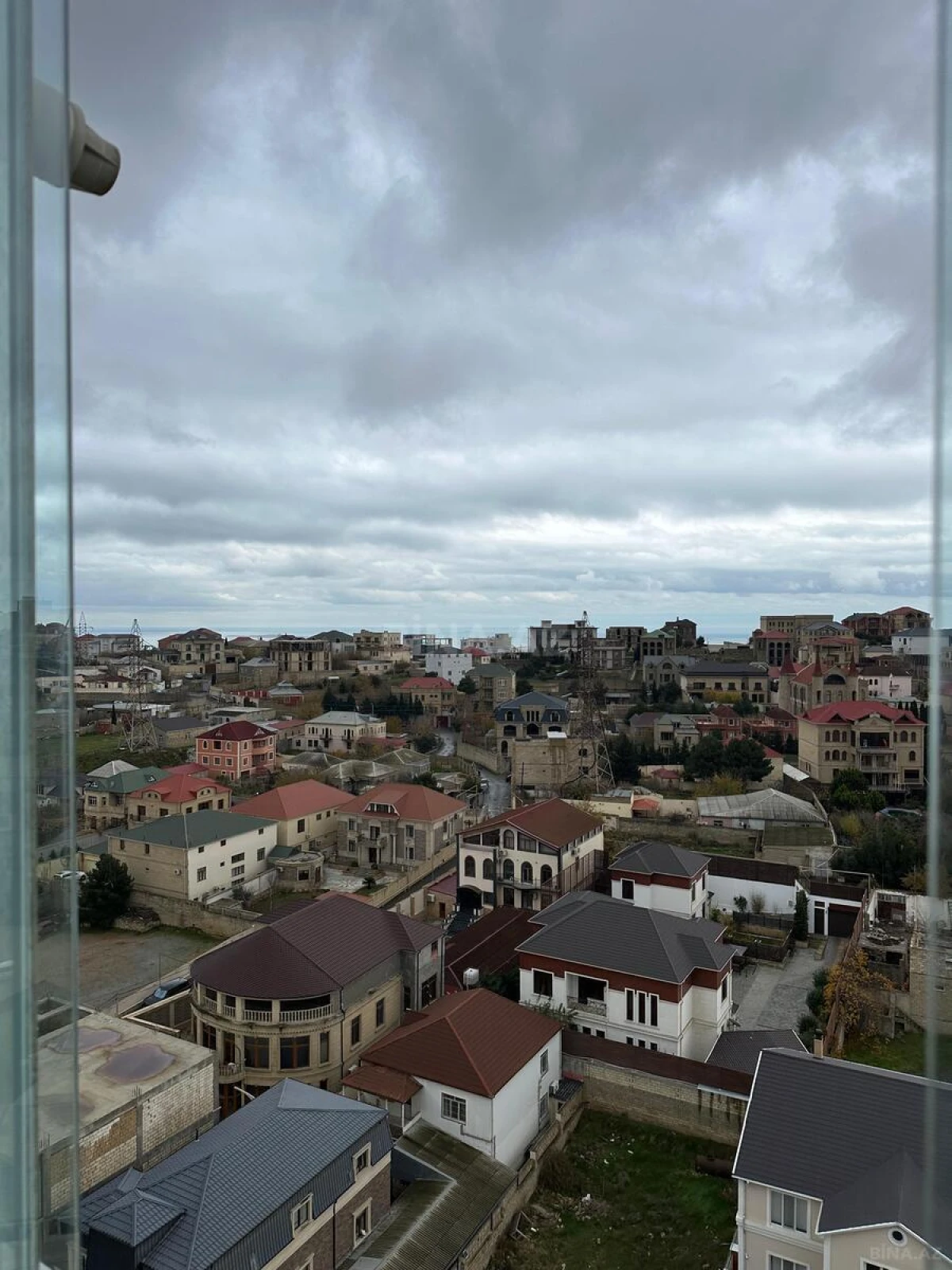 Satılır 3 otaqlı mənzil 90 m²