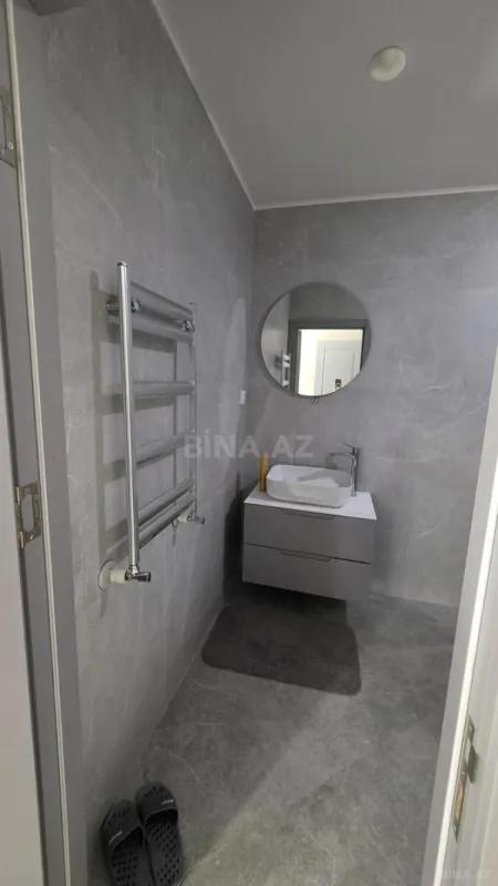 Kirayə verilir 2 otaqlı mənzil 85 m²