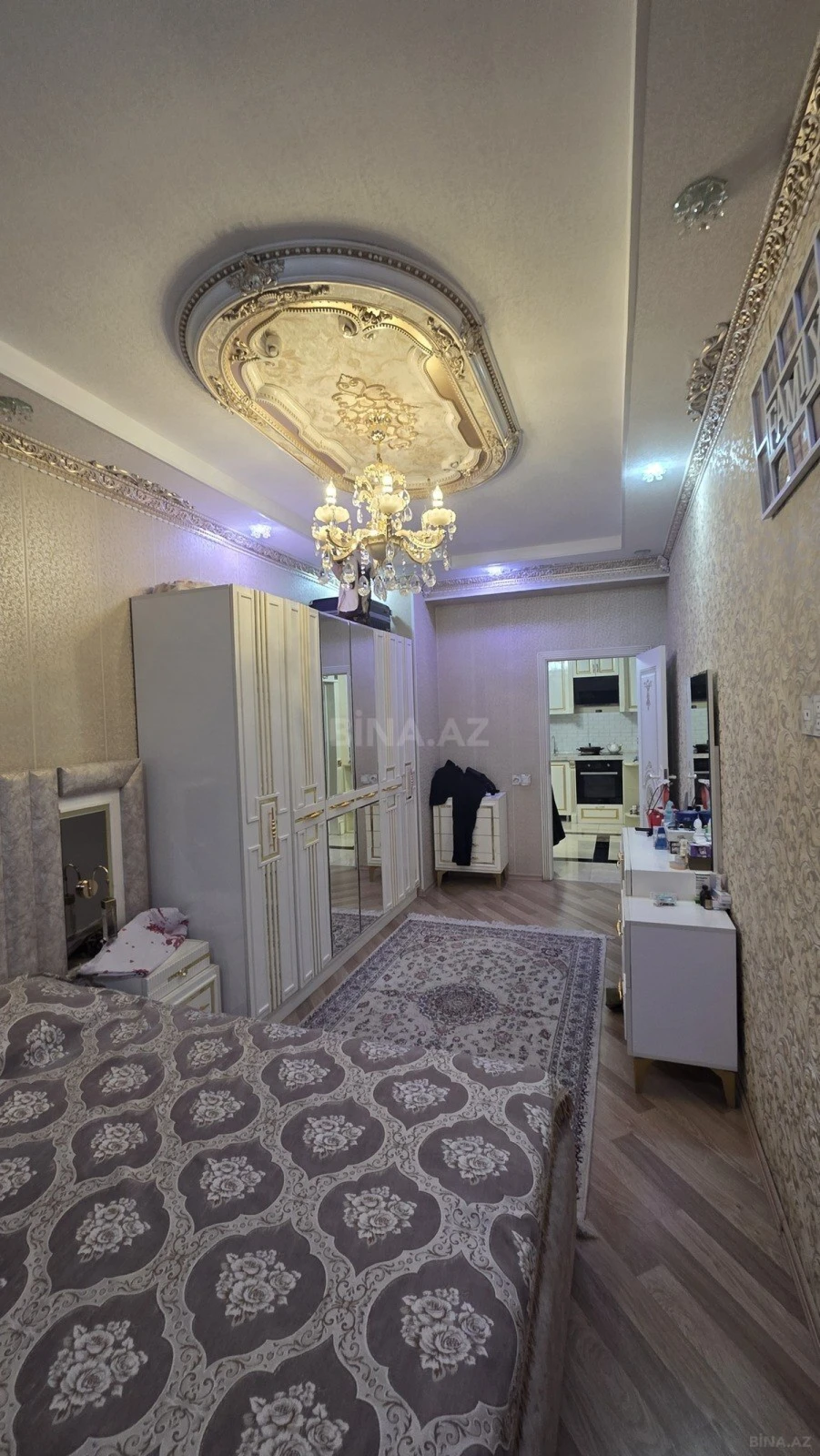 Satılır 4 otaqlı mənzil 99 m²