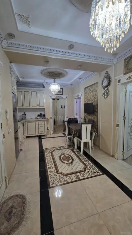 Satılır 4 otaqlı mənzil 99 m²