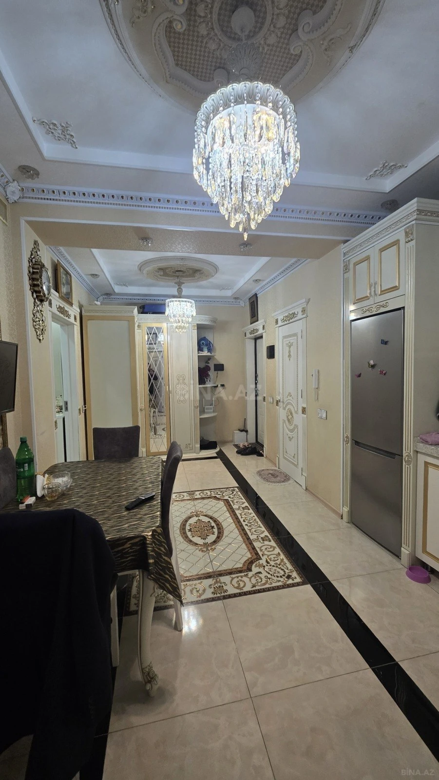 Satılır 4 otaqlı mənzil 99 m²