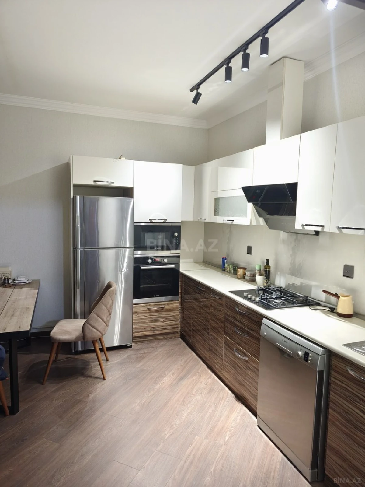 Kirayə verilir 3 otaqlı mənzil 110 m²