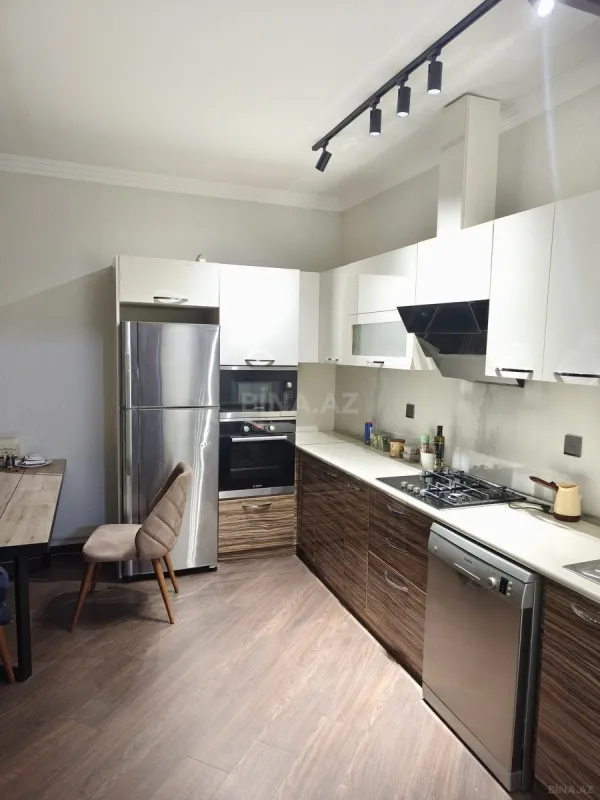 Kirayə verilir 3 otaqlı mənzil 110 m²