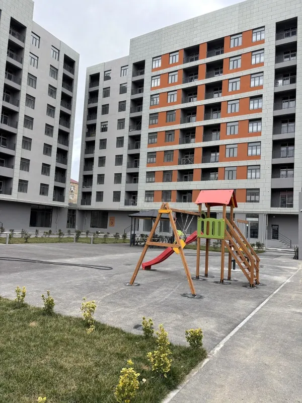 Satılır 2 otaqlı mənzil 85.7 m²