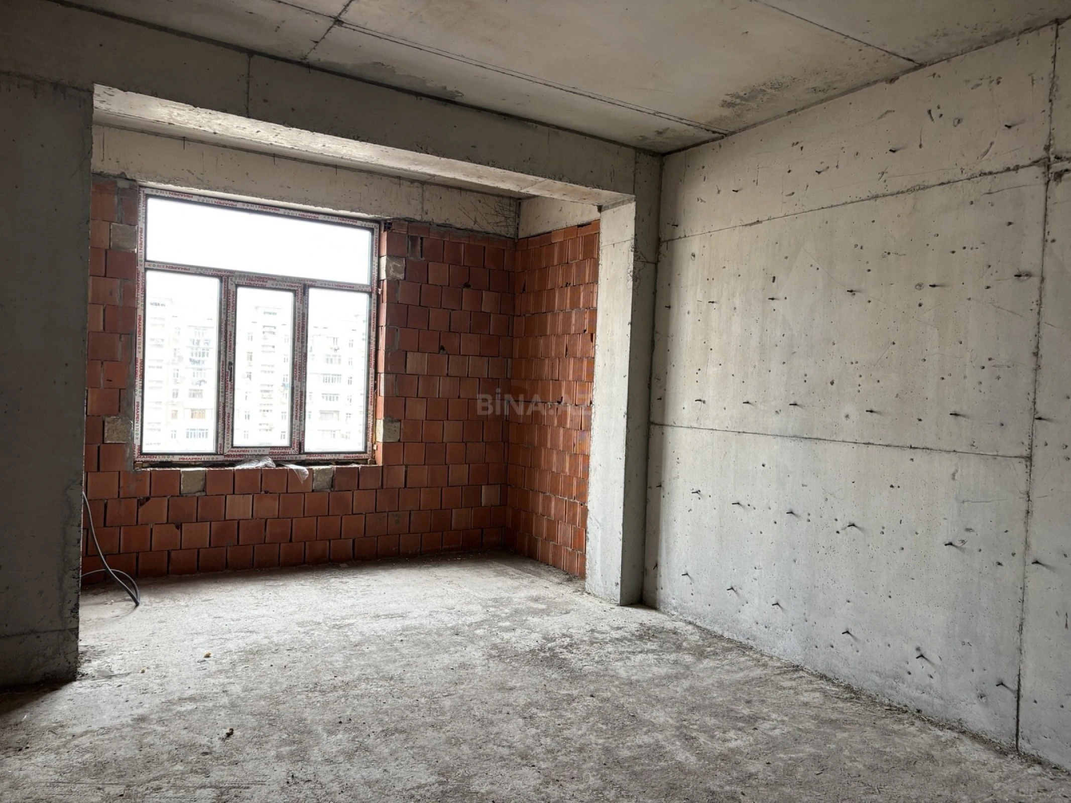 Satılır 2 otaqlı mənzil 85.7 m²
