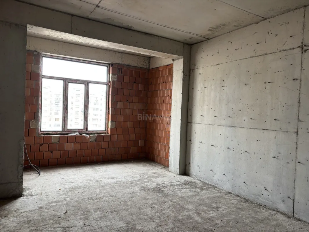 Satılır 2 otaqlı mənzil 85.7 m²
