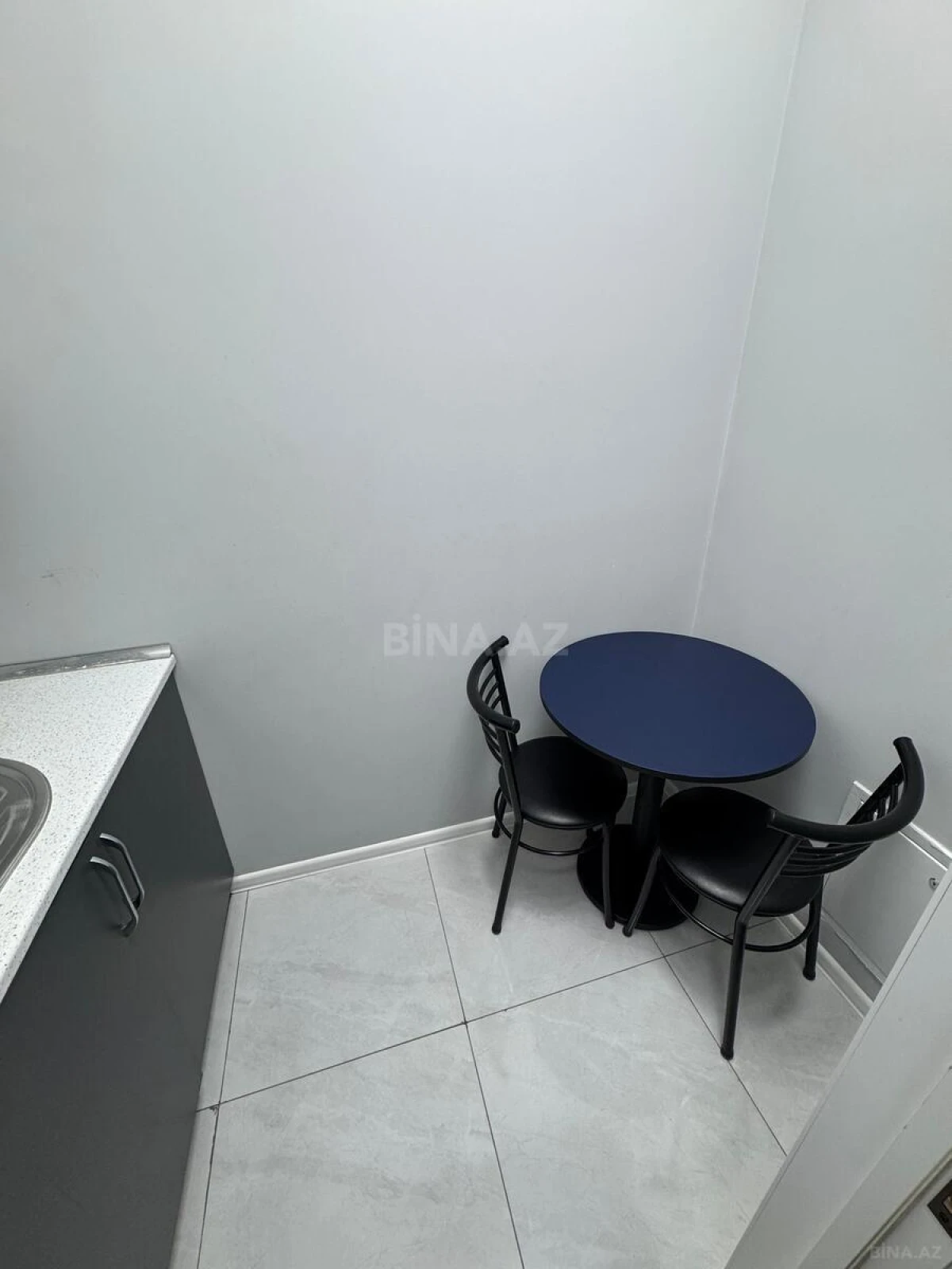 Kirayə verilir 1 otaqlı ofis 15 m²
