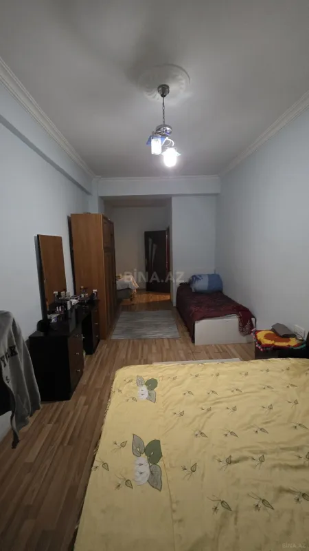 Satılır 2 otaqlı mənzil 92 m²