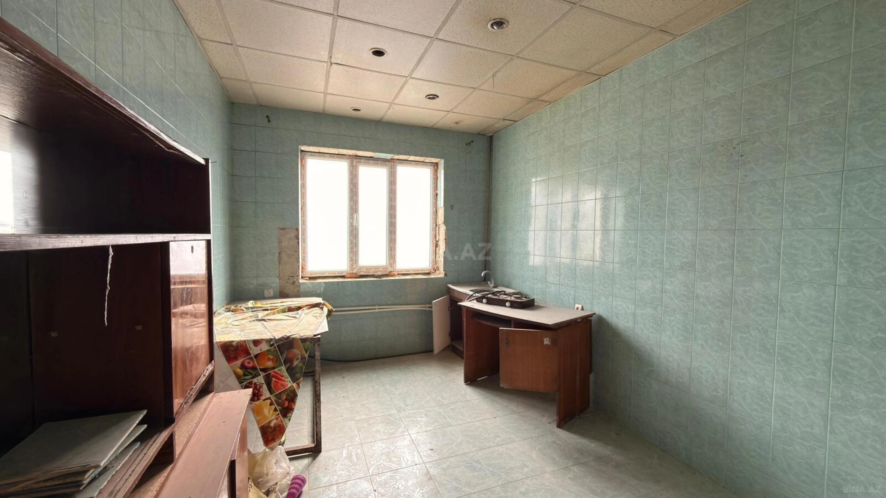 Satılır 3 otaqlı həyət evi 800 m²