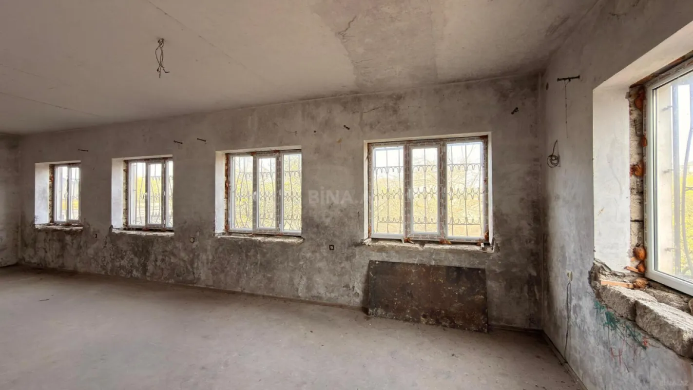 Satılır 3 otaqlı həyət evi 800 m²