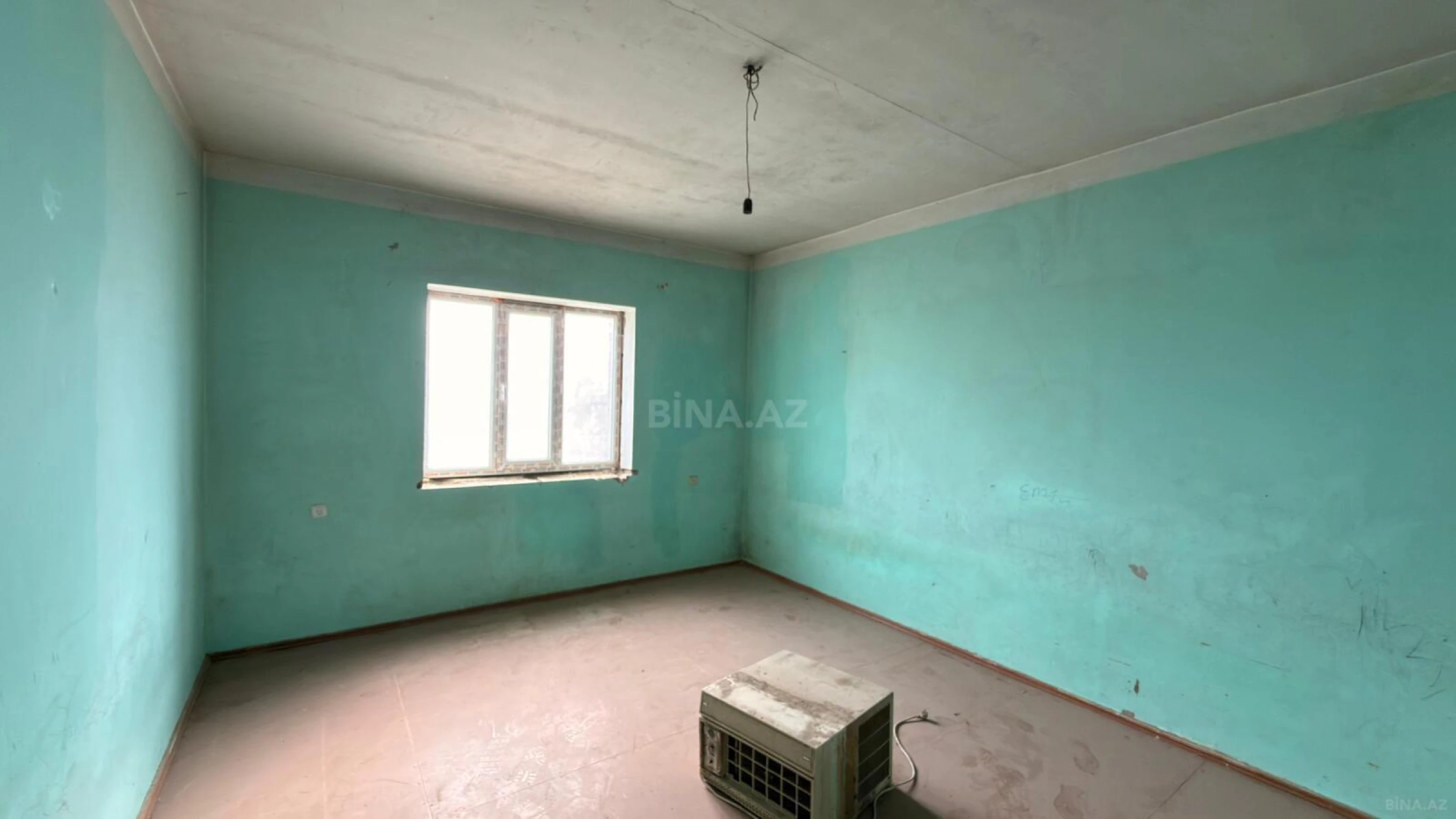 Satılır 3 otaqlı həyət evi 800 m²