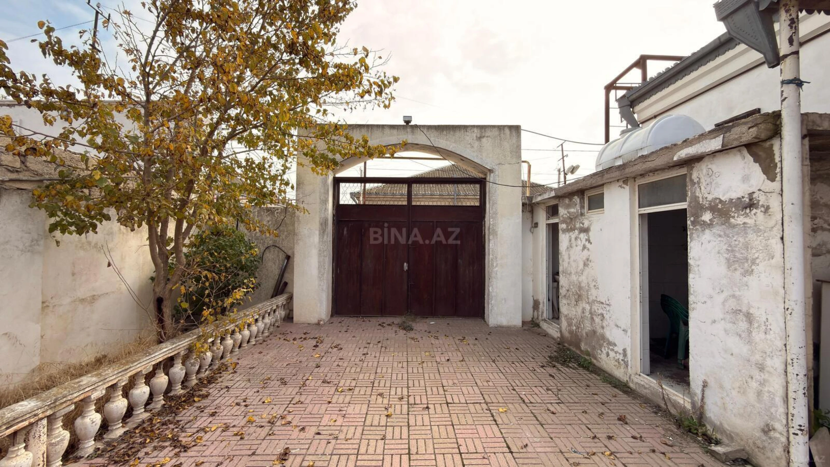 Satılır 3 otaqlı həyət evi 800 m²